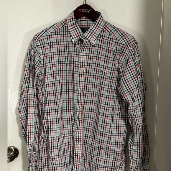 Vineyard Vines Classic Whale Shirt, Large - Picture 1 of 3